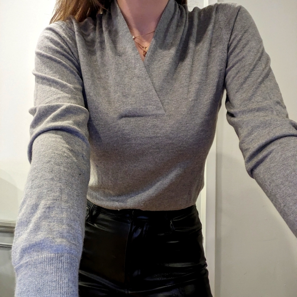 Brooks Brothers grey silk / cashmere sweater